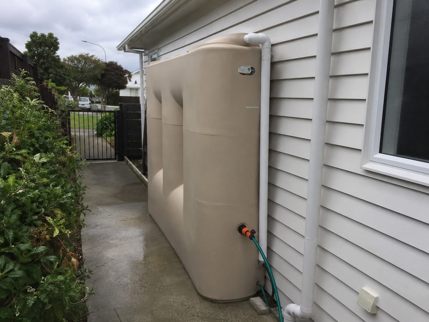Water tank installation connected to a Hamilton property